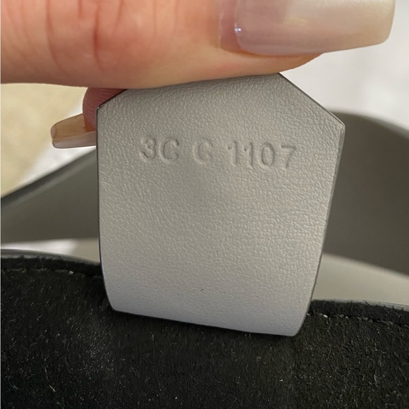 Authentic Givenchy Infinity Bucket Bag - Picture 10 of 12